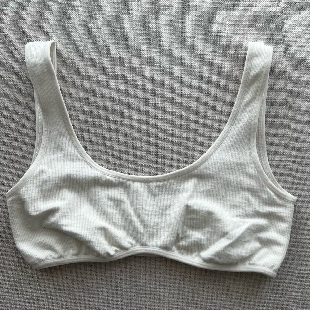 BAMBOO Seamless Rib Curved Bra - Picture 5 of 7